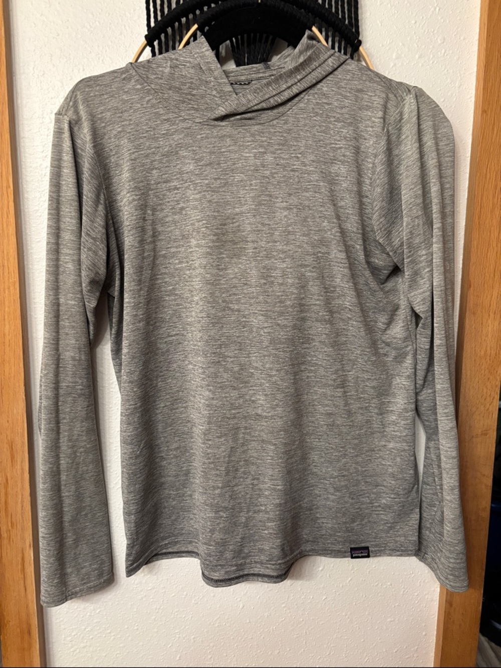 Patagonia Heathered Gray hooded sun shirt